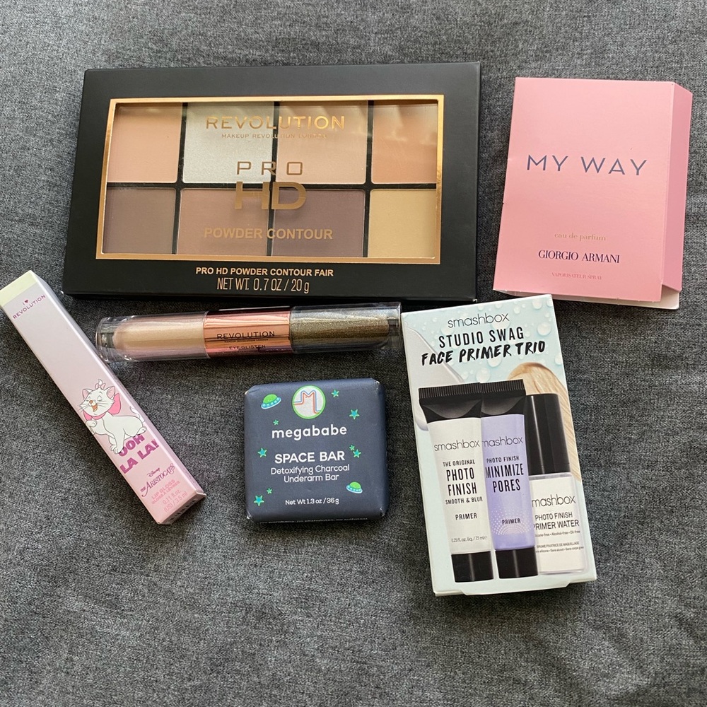 Revolution Powder Contour Pallete Bundle